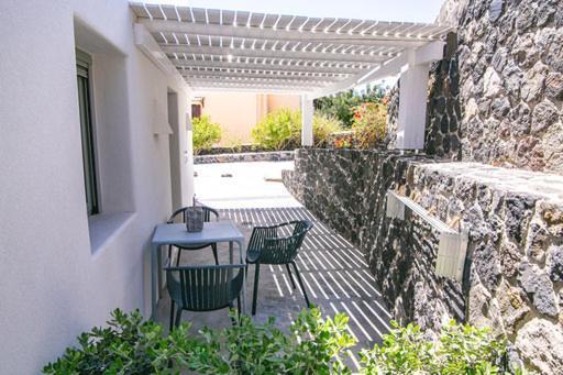 Shades Of White Villas Emporio  Rom bilde